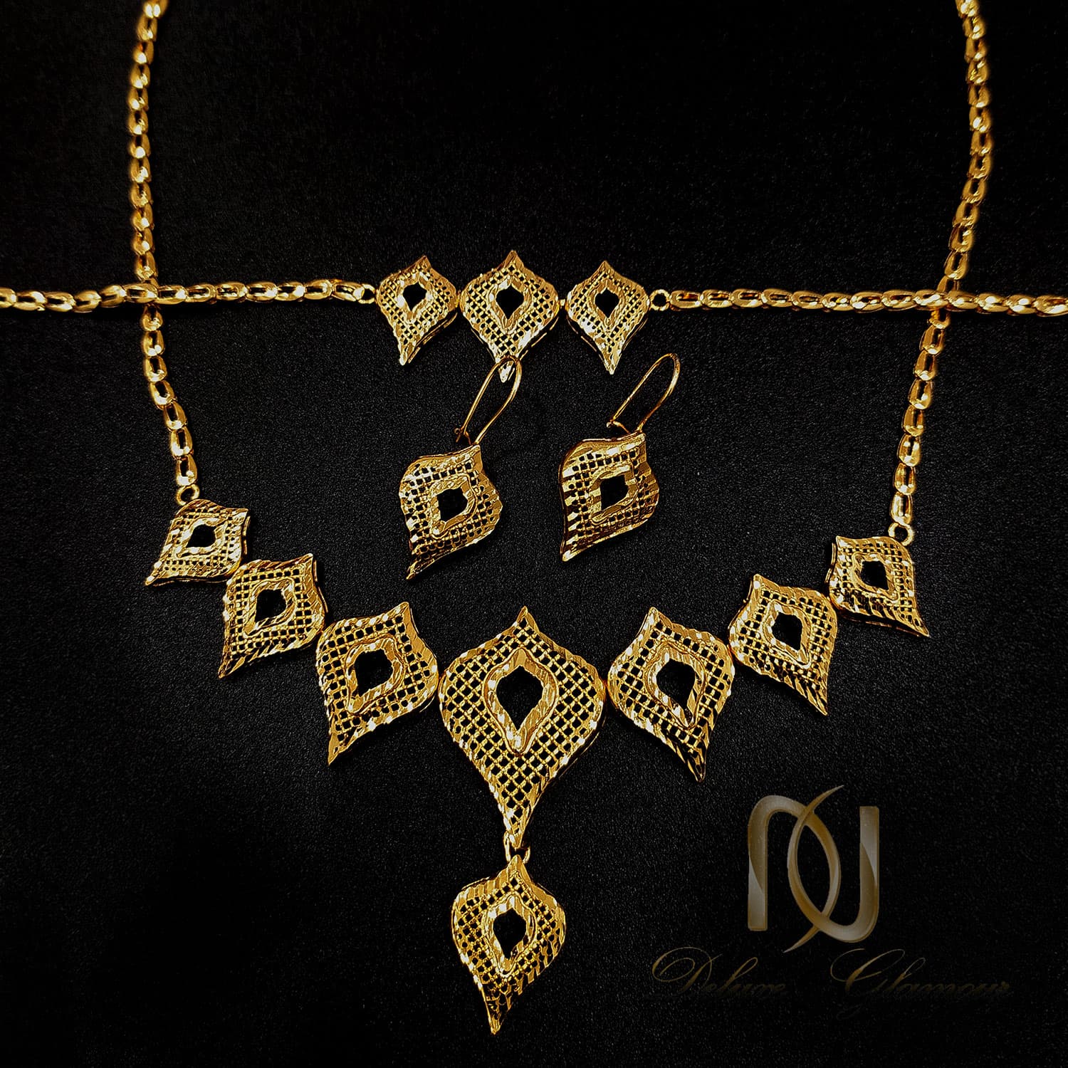 سرویس زیورآلات برنجی زنانه طلایی ns-n719 — تصویر ۲