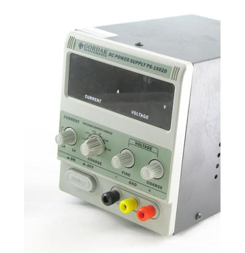 منبع تغذیه 0 تا 15 ولت 2 آمپر PS-1502D — تصویر ۲