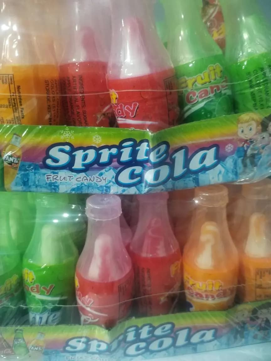 آبنبات فانتزی Sprite La Cola مدل بطری نوشابه‌ای | آبنبات همراه پودر طعم‌دهنده بسته 30عددی — تصویر ۲