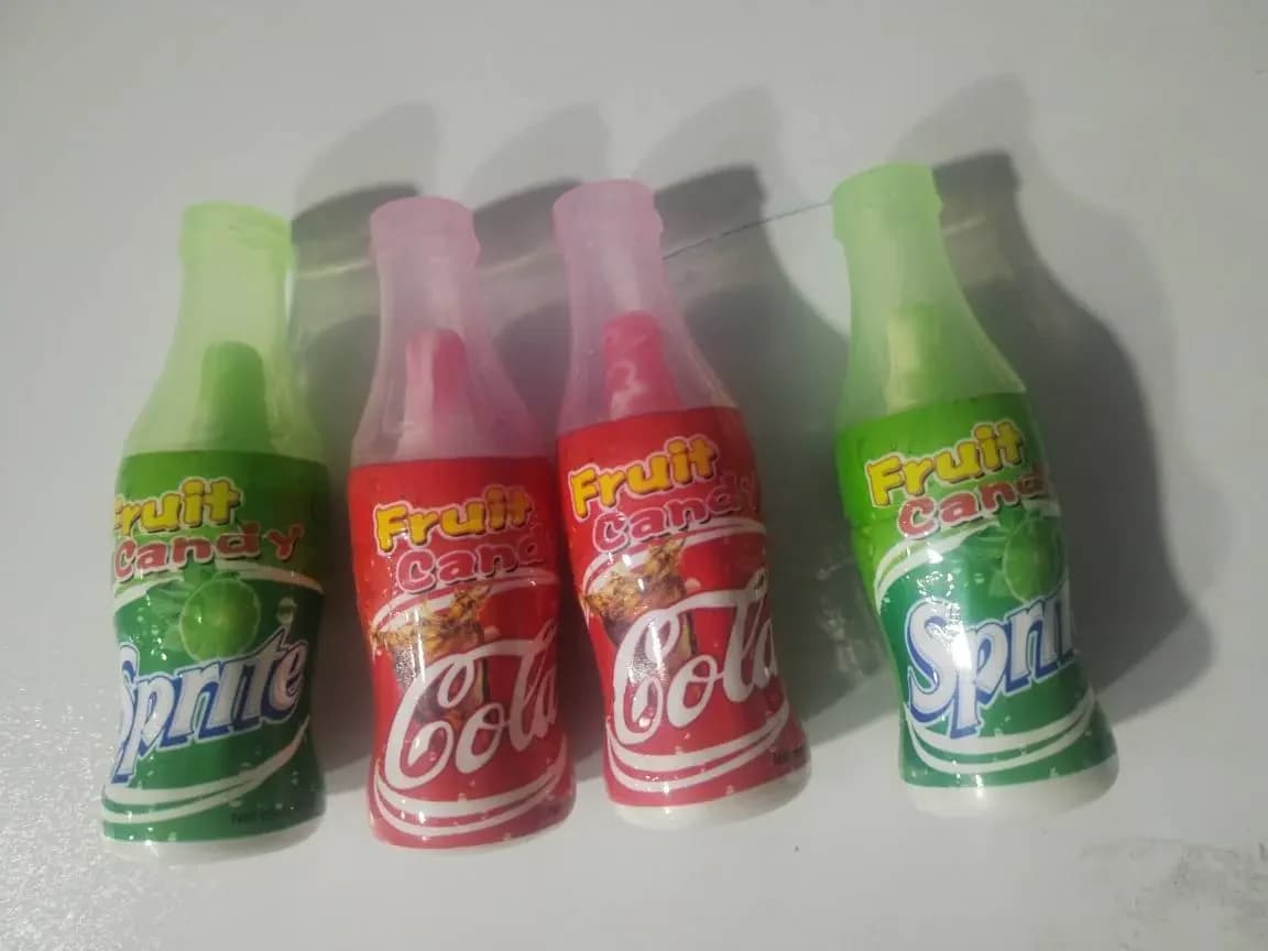 آبنبات فانتزی Sprite La Cola مدل بطری نوشابه‌ای | آبنبات همراه پودر طعم‌دهنده بسته 30عددی