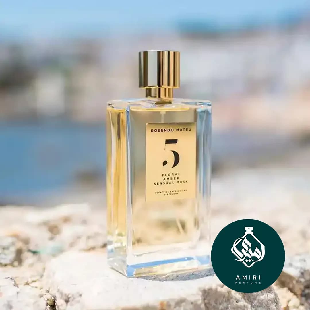 عطر ادکلن روزندو ماتیو شماره ۵ | Rosendo Mateu Nº 5 — تصویر ۴