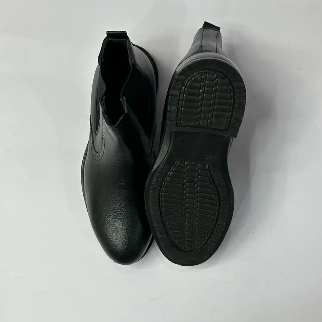 نیم بوت مردانه ساده بغل کشی-کدk1226 — تصویر ۲
