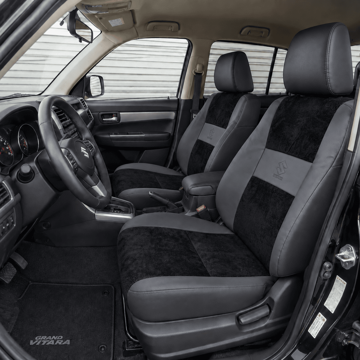 روکش صندلی سوزوکی ویتارا Suzuki Vitara چرم وسط مخمل مشکی — تصویر ۲