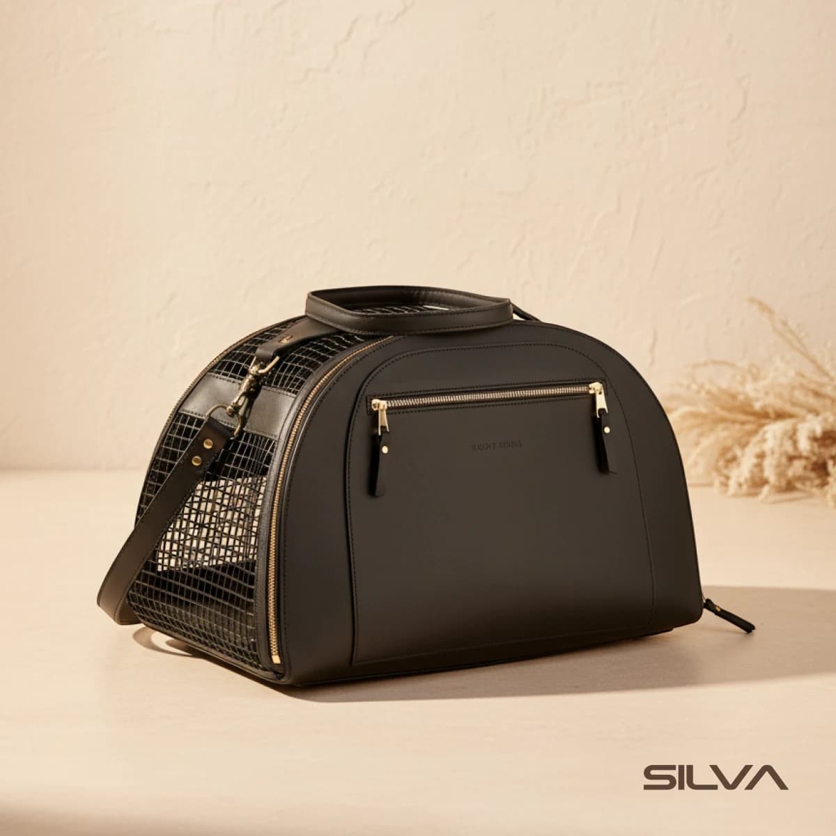 کیف حمل حیوانات خانگی چرم طبیعی مدل Pet Bag 01 | سیلوا چرم — تصویر ۹