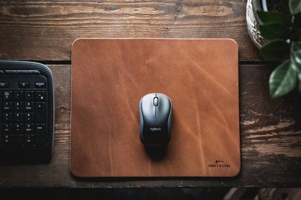 موس پد چرم طبیعی مدل Mousepad 27 | سیلوا چرم — تصویر ۴