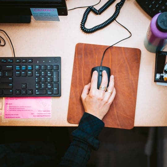 موس پد چرم طبیعی مدل Mousepad 28 | سیلوا چرم — تصویر ۵