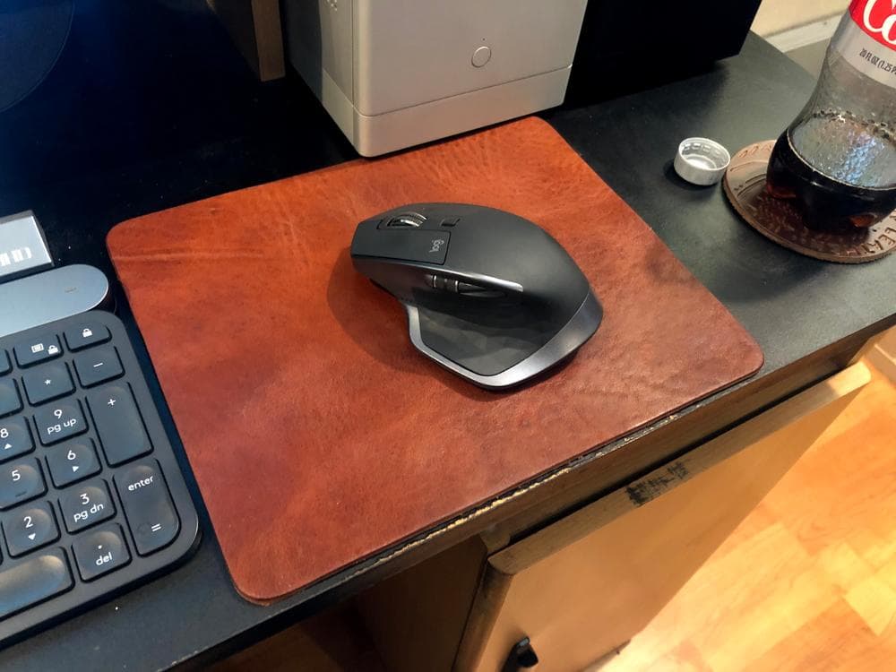 موس پد چرم طبیعی مدل Mousepad 28 | سیلوا چرم — تصویر ۳