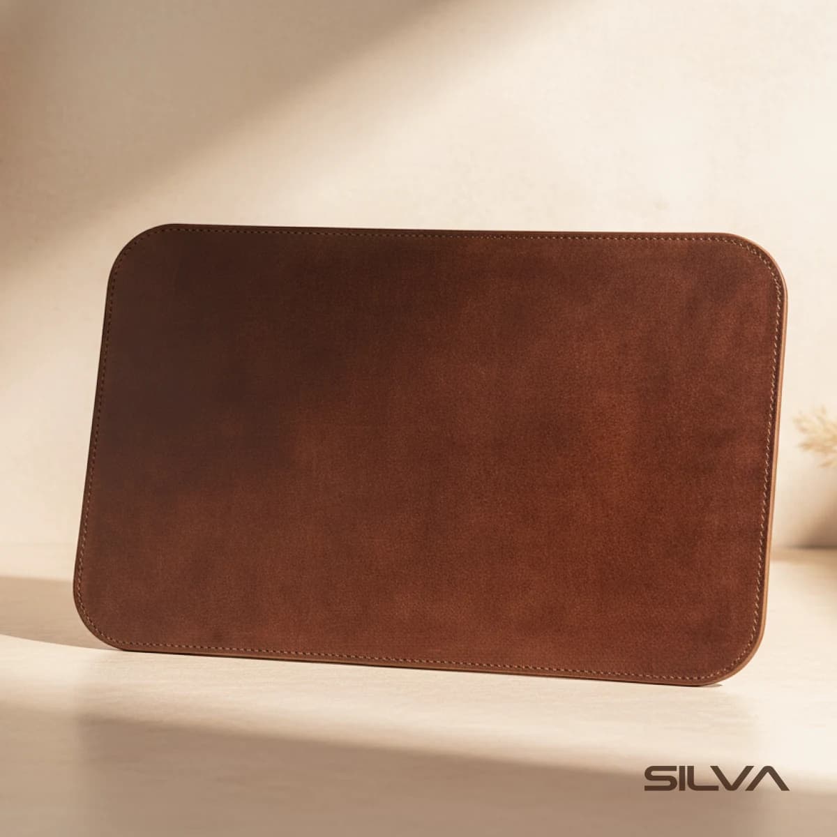 موس پد چرم طبیعی مدل Mousepad 25 | سیلوا چرم — تصویر ۷