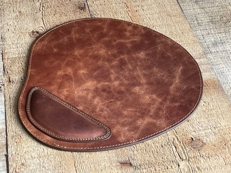 موس پد چرم طبیعی مدل Mousepad 20 | سیلوا چرم — تصویر ۶