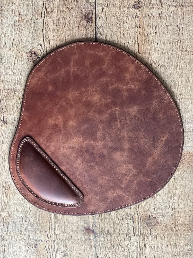 موس پد چرم طبیعی مدل Mousepad 20 | سیلوا چرم — تصویر ۷