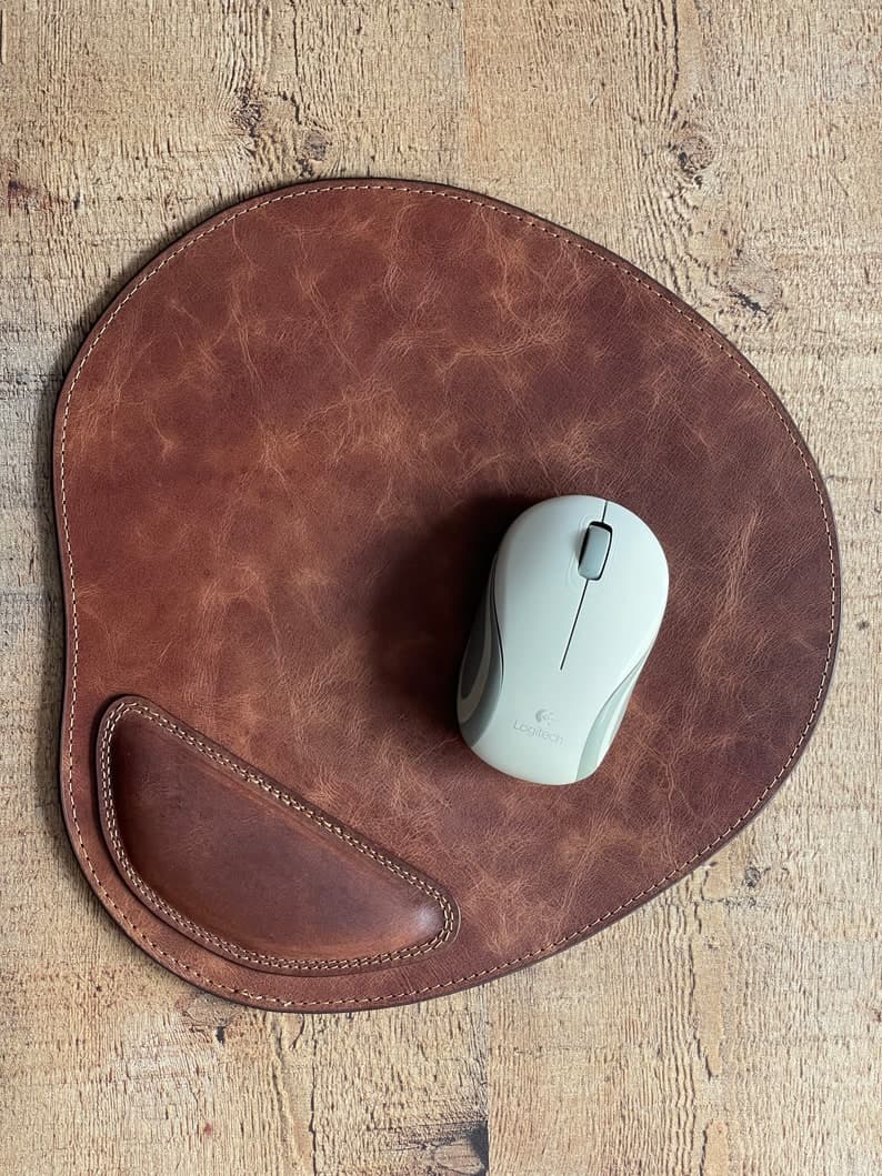 موس پد چرم طبیعی مدل Mousepad 20 | سیلوا چرم — تصویر ۴