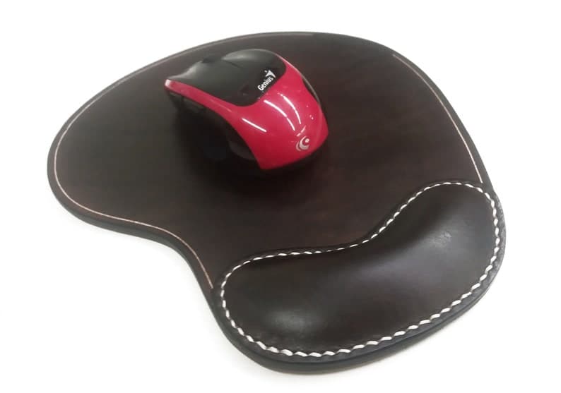 موس پد چرم طبیعی مدل Mousepad 04 | سیلوا چرم — تصویر ۳