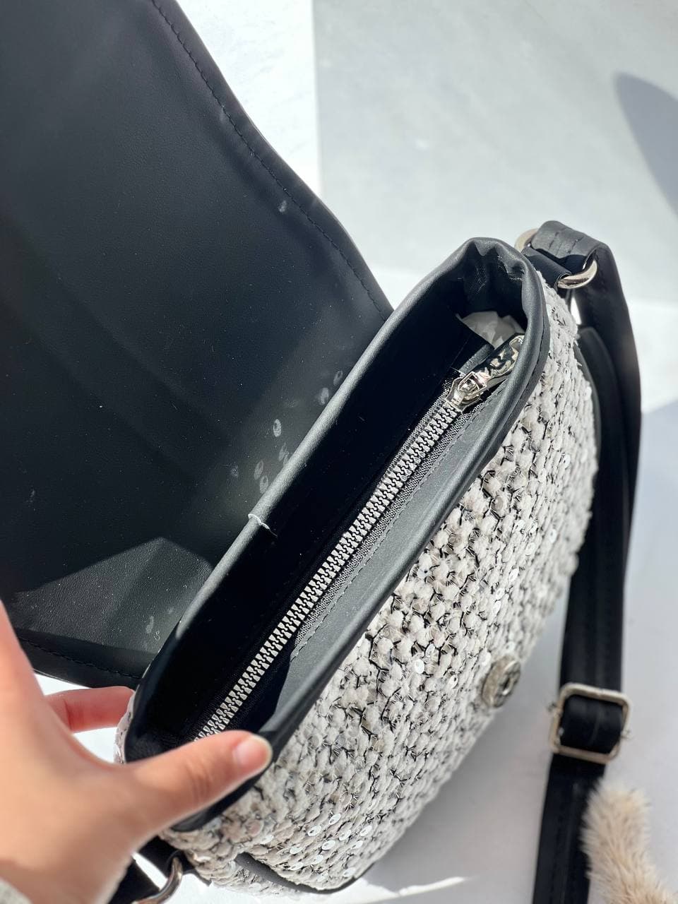 کیف مجلسی نیم گرد — تصویر ۴
