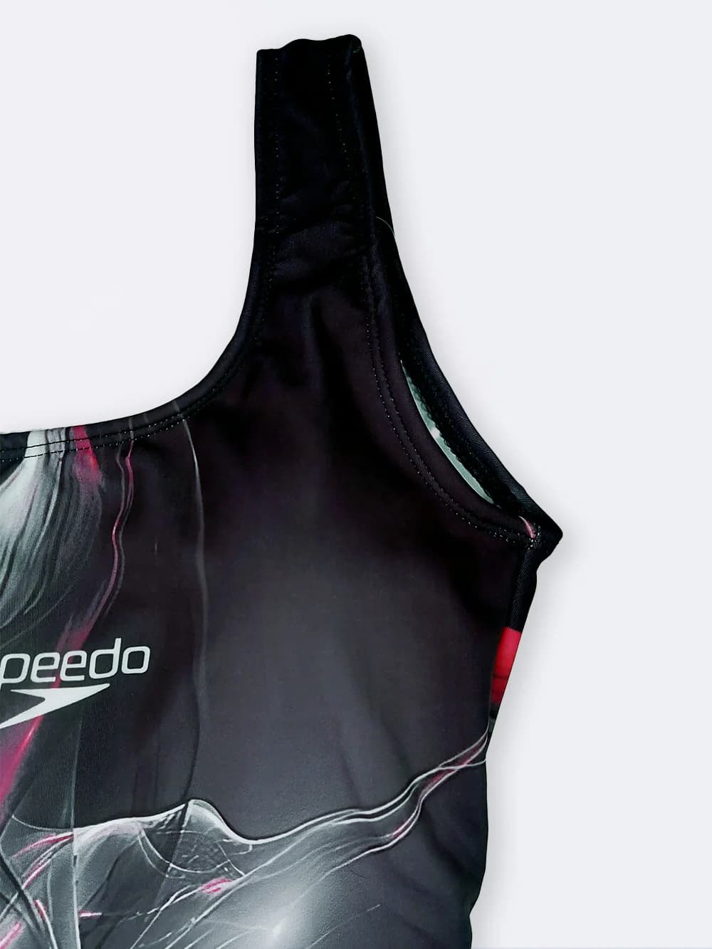 لباس شنا پادار زنانه مشکی رنگ کاپدار متحرک برند اسپیدو ( Speedo ) استرج ضد کلر — تصویر ۴