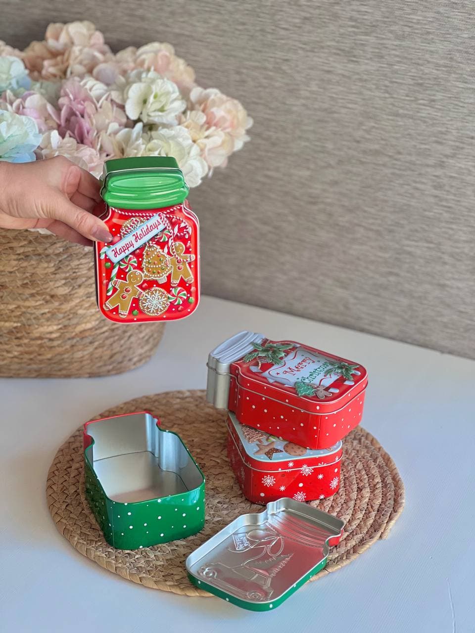 قوطی فلزی کریسمسی برجسته طرح بانکه کد 1-413 — تصویر ۲