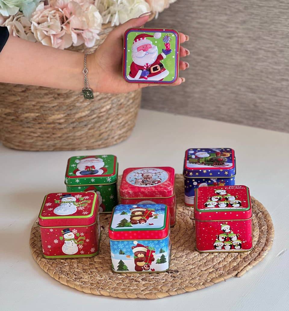 قوطی فلزی مربع طرح کریسمسی برجسته کد 18-413