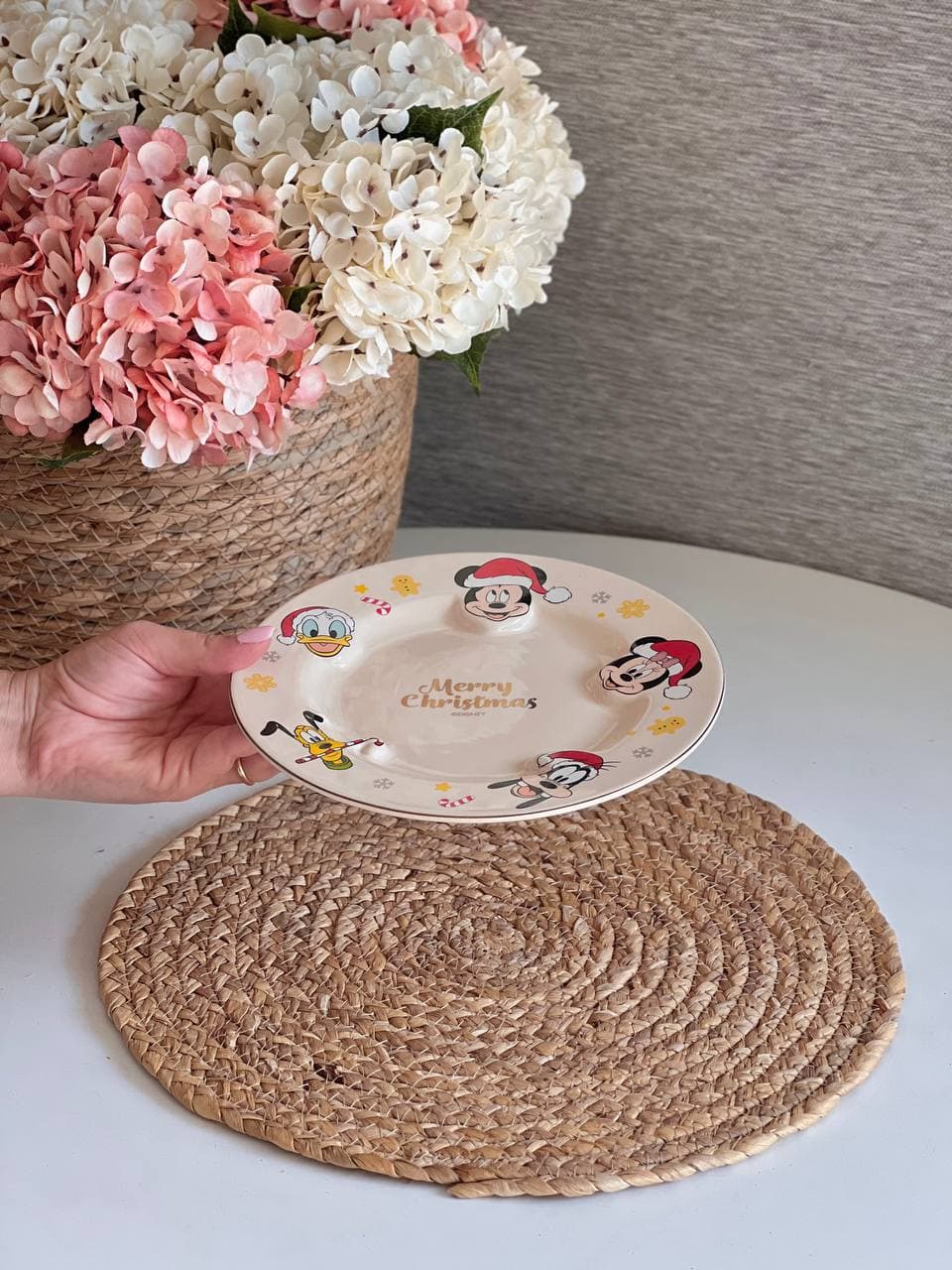 بشقاب دیزنی طرح میکی کریسمسی رنگ کرم کد 6390 — تصویر ۴