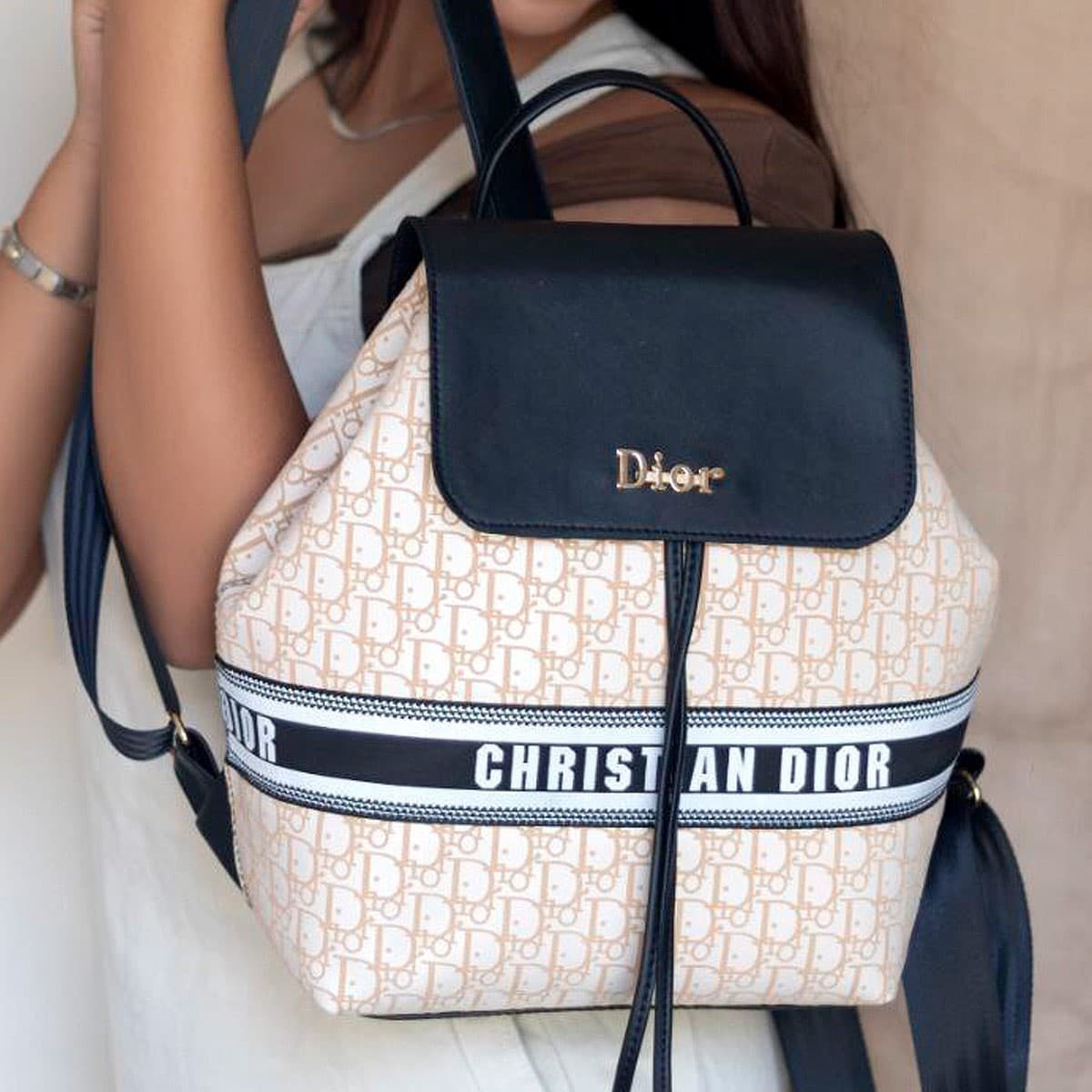 کوله پشتی طرح دار دیور Dior Backpack A02 — تصویر ۲