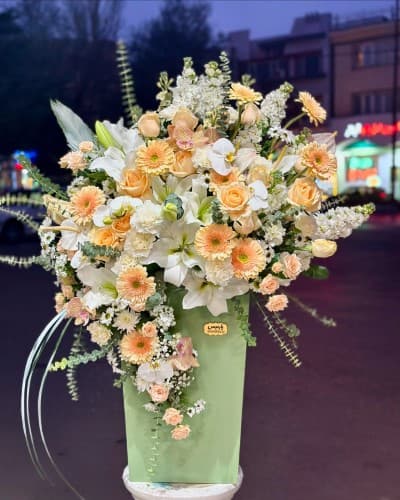 فروشگاه گل و گیاه و گلدان خیابان دادمان 6365