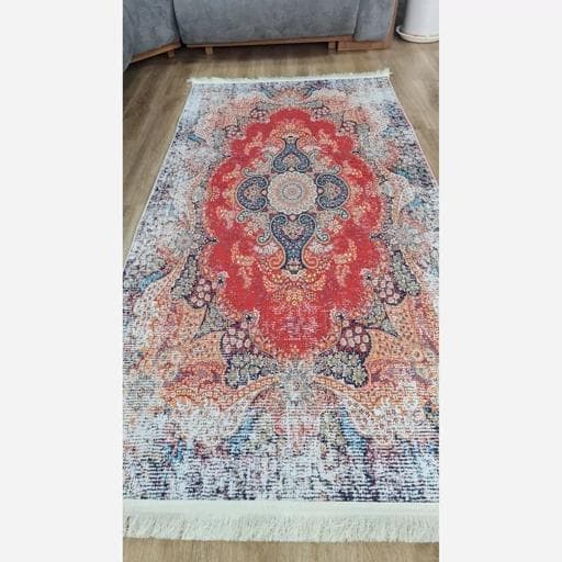 فرشینه | فرش چاپی برند حسن نیا چاپی مخمل شنل طرح سنتی وینتیج h236 (پس کرایه) — تصویر ۸