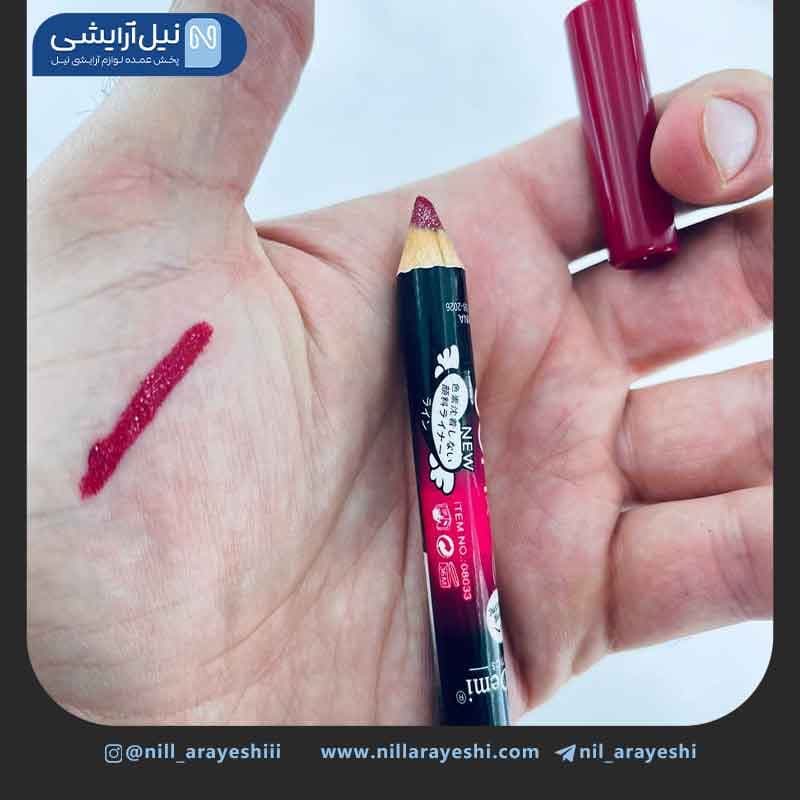 رژ لب مدادی گلیتری میس دمی ( پوکه طرح پپسی ) — تصویر ۳
