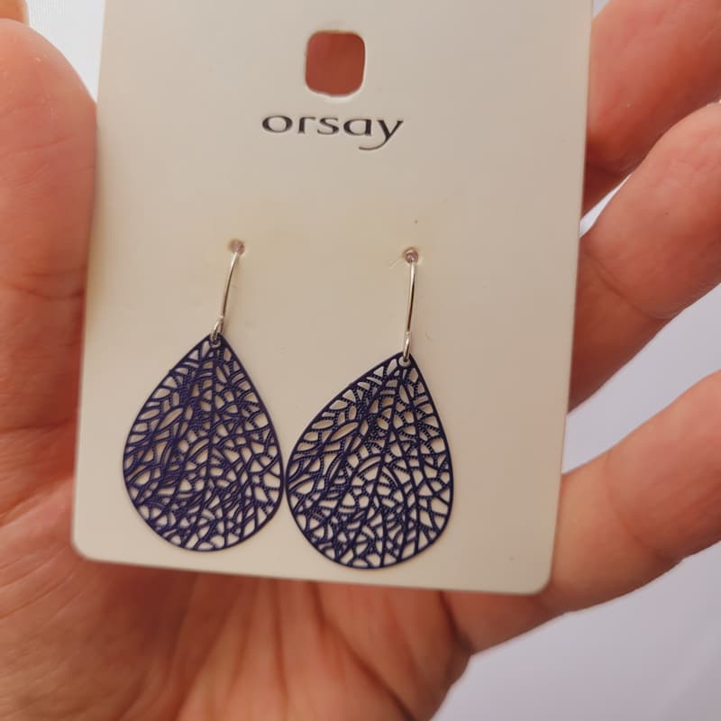 گوشواره حصیری آبی — تصویر ۳