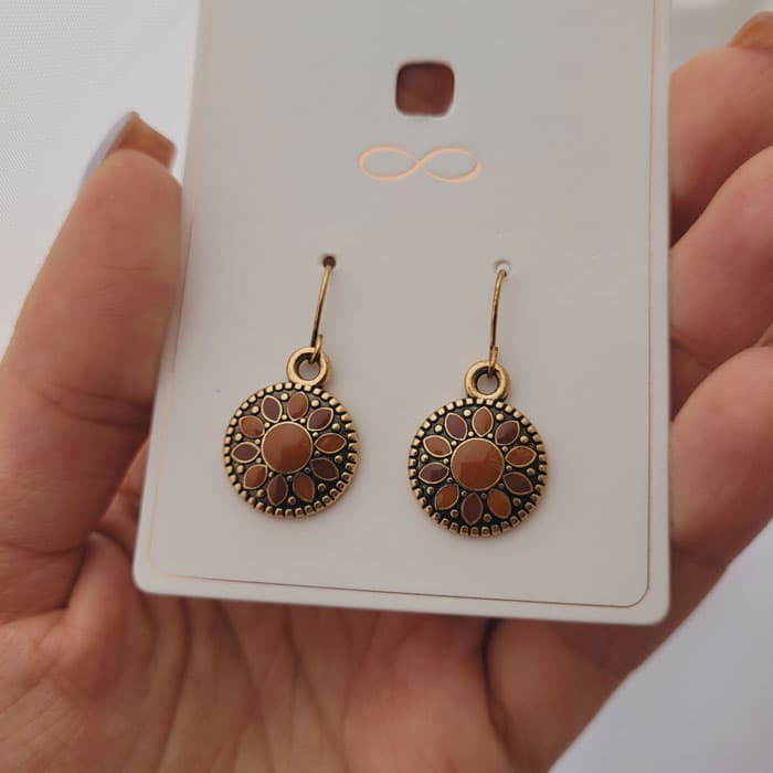 گوشواره آویز طرح شمس و گل — تصویر ۳