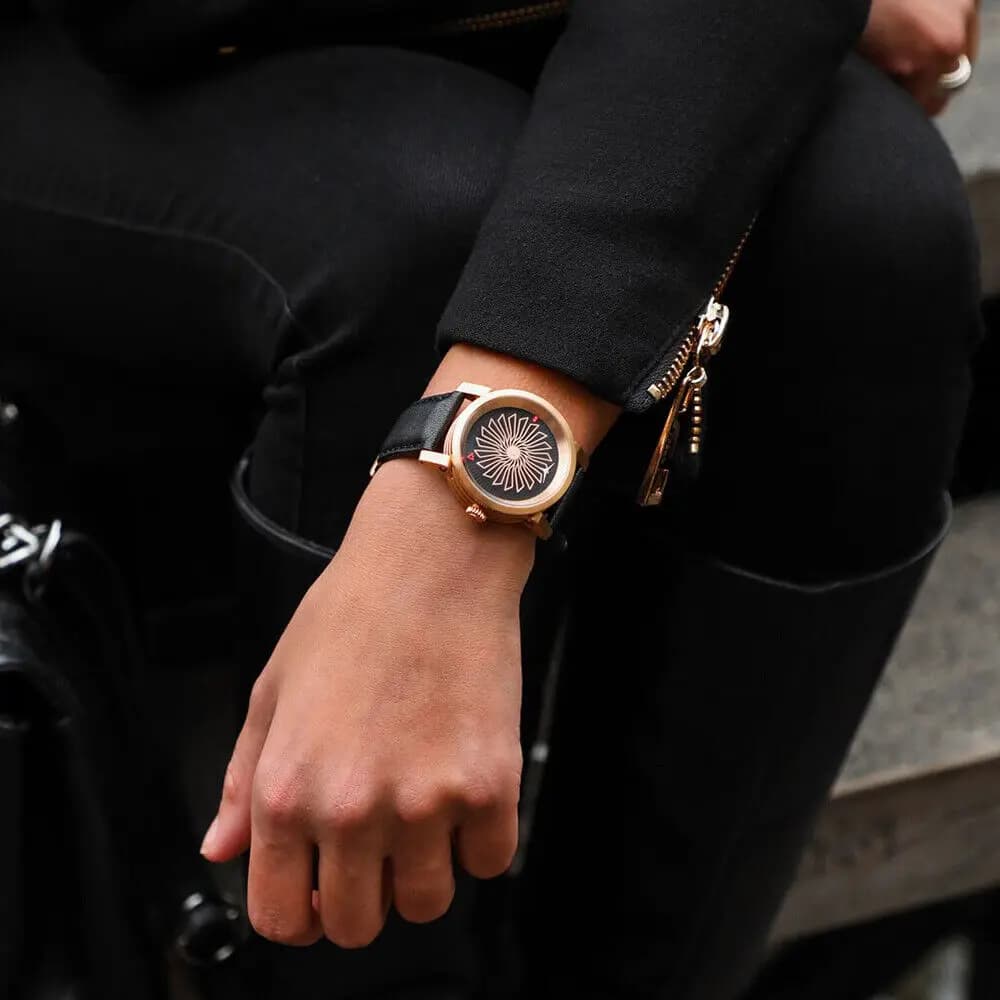 ساعت زنانه آنالوگ زینوو مدل BLADE ZINVO ROSE GOLD WOMEN — تصویر ۴