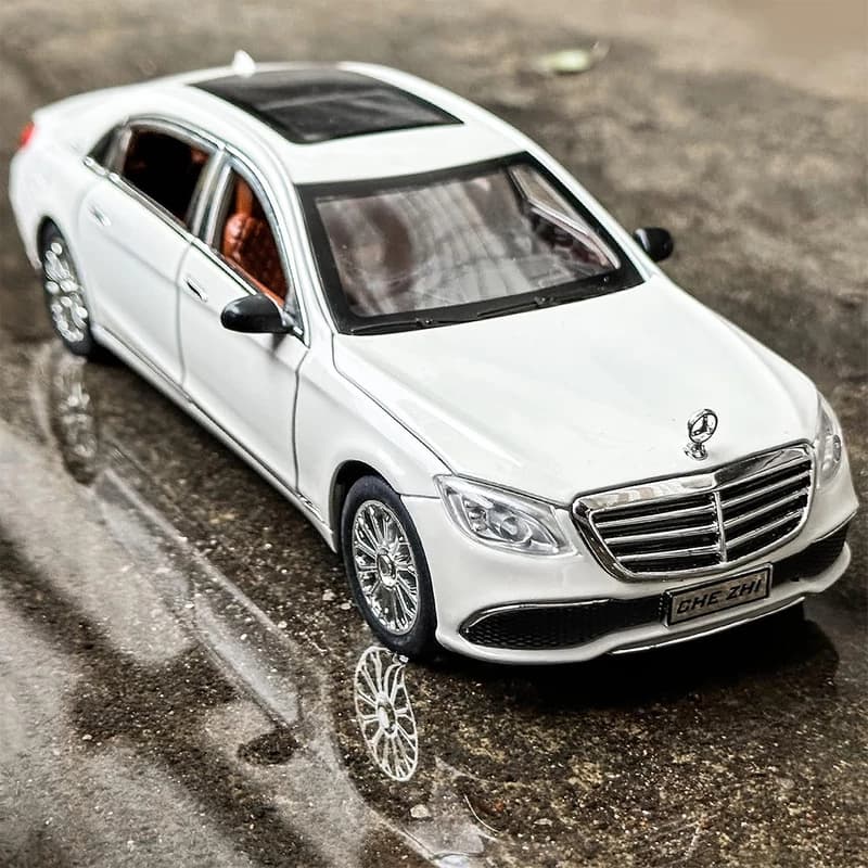 ماشین بازی چه ژی مدل Mercedes-Benz E300 کد CZ155A — تصویر ۵