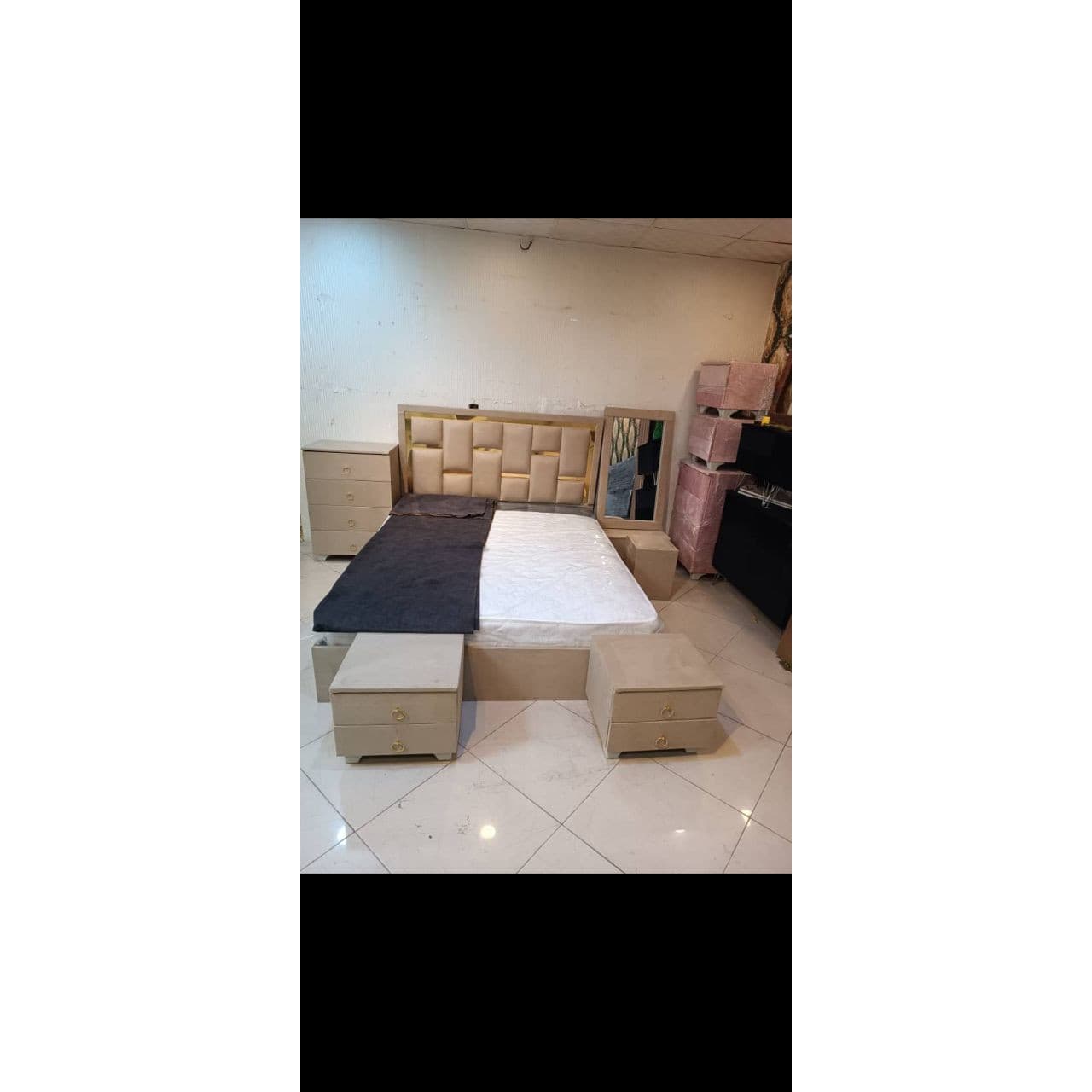 تخت خواب دو نفره کلاسیک مبلمان فرنا مدل 1142234 — تصویر ۳
