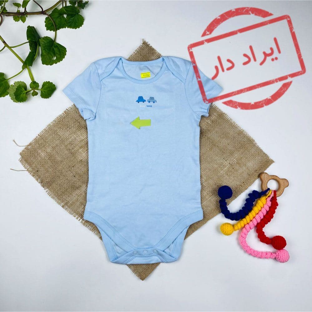 بادی نوزادی پسرانه آستین کوتاه طرح ماشین یقه گرد آبی روشن رنگ – 12 تا 24 ماه