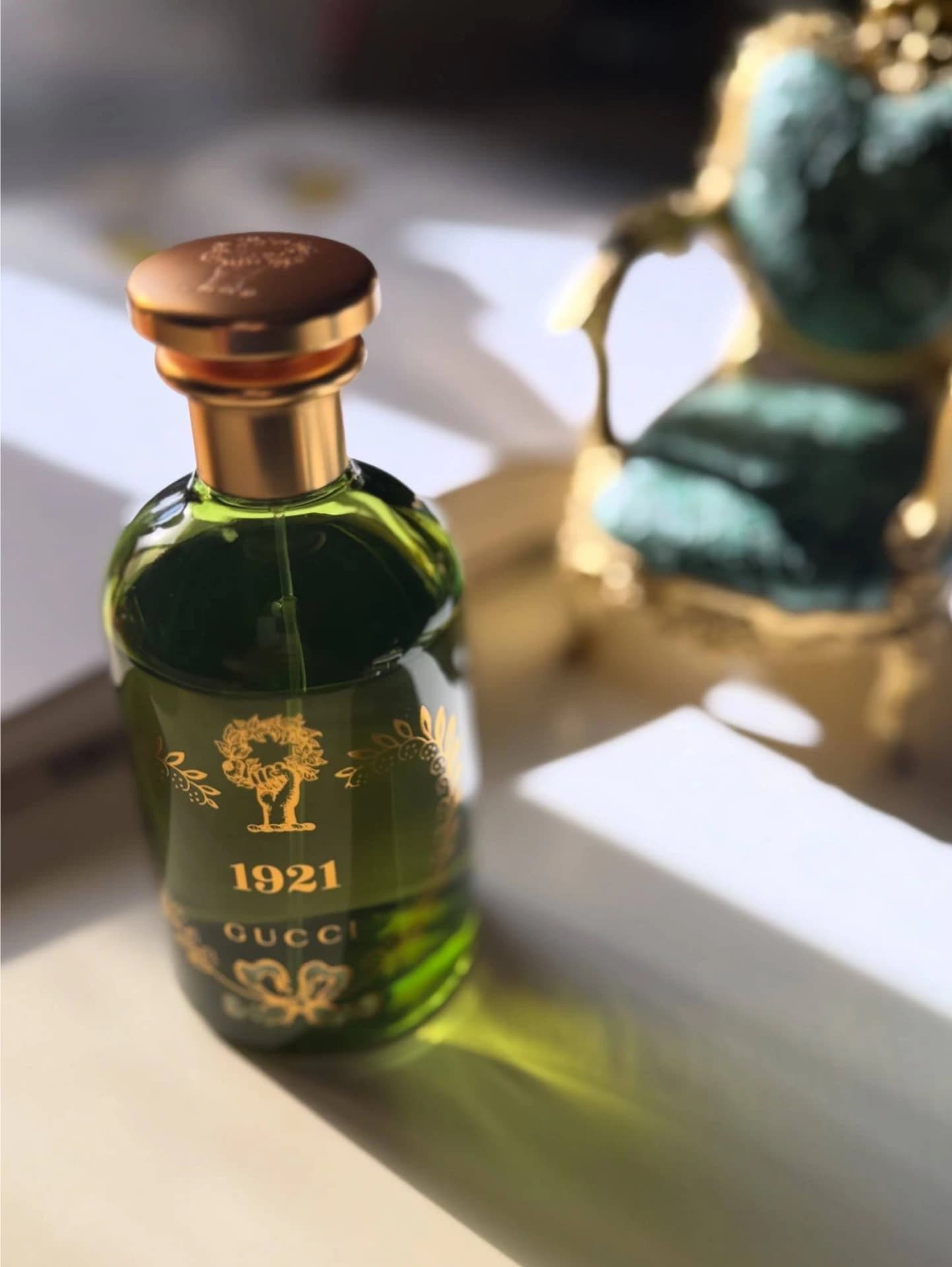 عطر گوچی ۱۹۲۱ — تصویر ۳