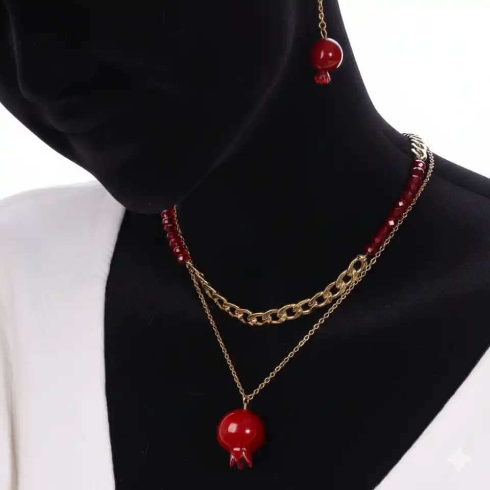 ست گردنبند و گوشواره زنانه دو لاین جواهر و کارتیر با آویز انار آبکاری درجه یک نقره ضد حساسیت رنگ ثابت کد ztj — تصویر ۲