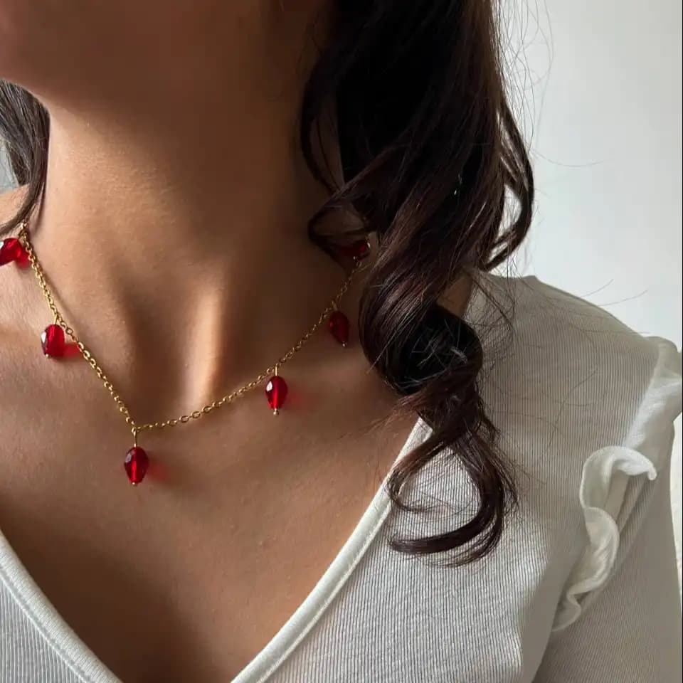 گردنبند زنانه مدل آویز جواهری دانه انار آبکاری درجه یک نقره ضد حساسیت رنگ ثابت کد ztj