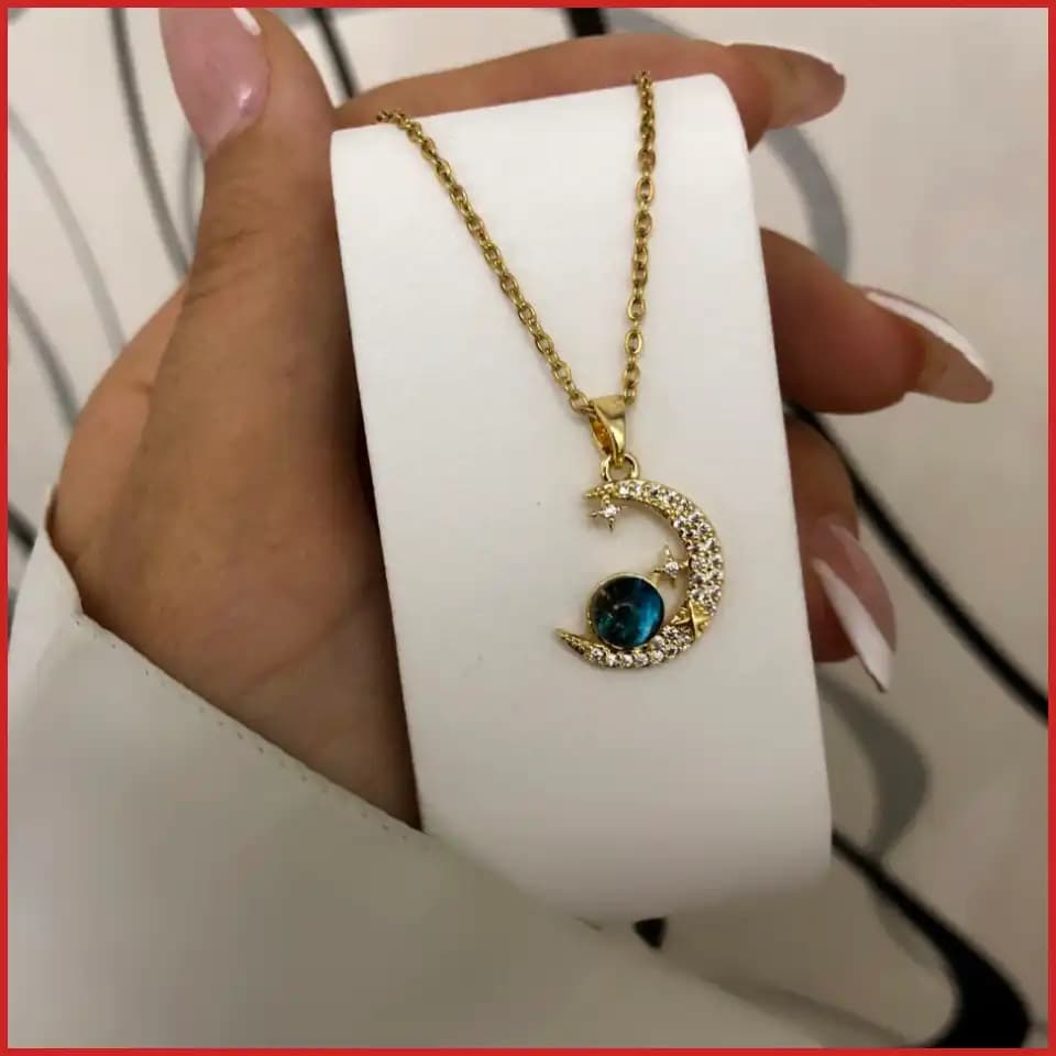 گردنبند زنانه طرح ستاره و ماه نگین کاری شده آبکاری درجه یک ضد حساسیت رنگ ثابت کد zsm