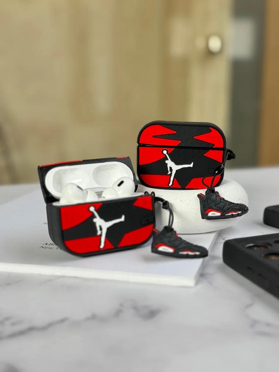 کاور ایرپاد سیلیکونی Nike Air Jordan (کدa0168) مناسب برای airpods 3 — تصویر ۲