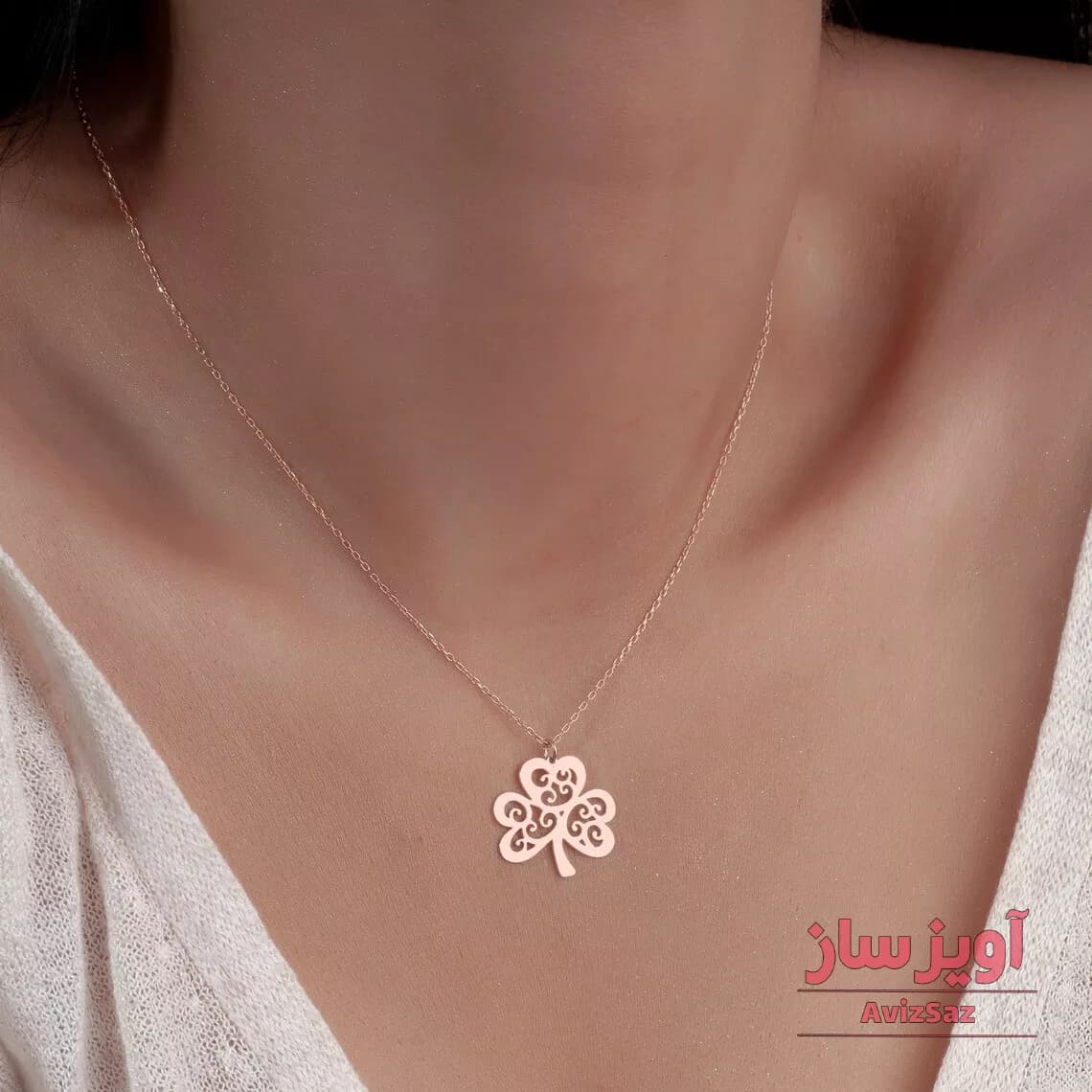 گردنبند گل به طرح قلب کد 100688