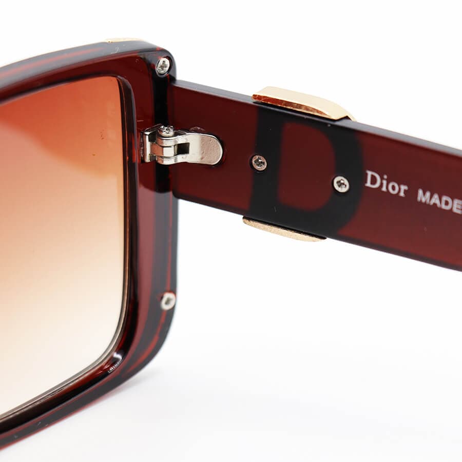 عینک آفتابی Christian Dior با فریم مربعی شکل، مشکی رنگ و لنز دودی سایه روشن مدل M9068 — تصویر ۹