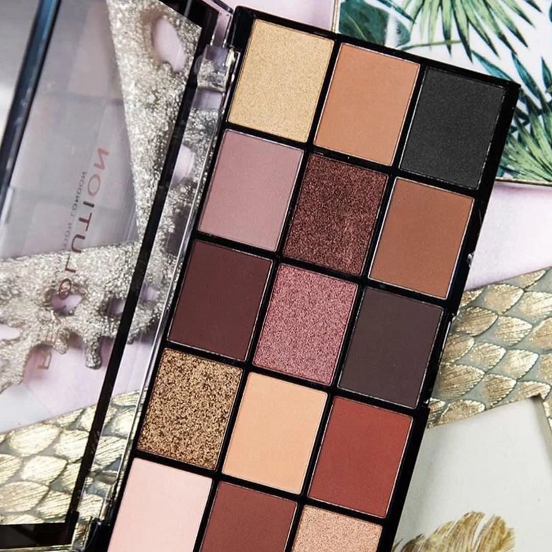 پالت سایه 15 رنگ رولوشن مدل Velvet Rose — تصویر ۵