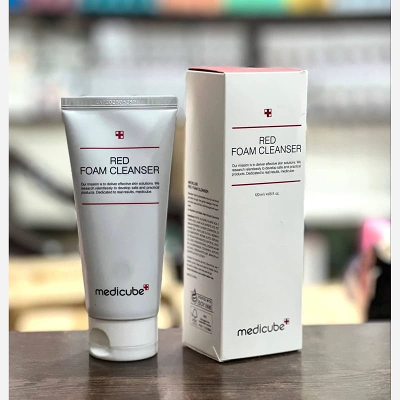 فوم شوینده سالیسیلیک اسید قرمز مدی کیوب 120ml کد 1585 — تصویر ۳
