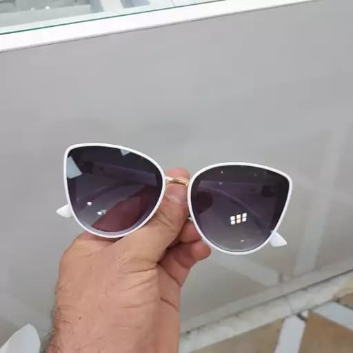 عینک آفتابی زنانه نگین دار مارک چنل یووی 400(رنگ مشکی )
