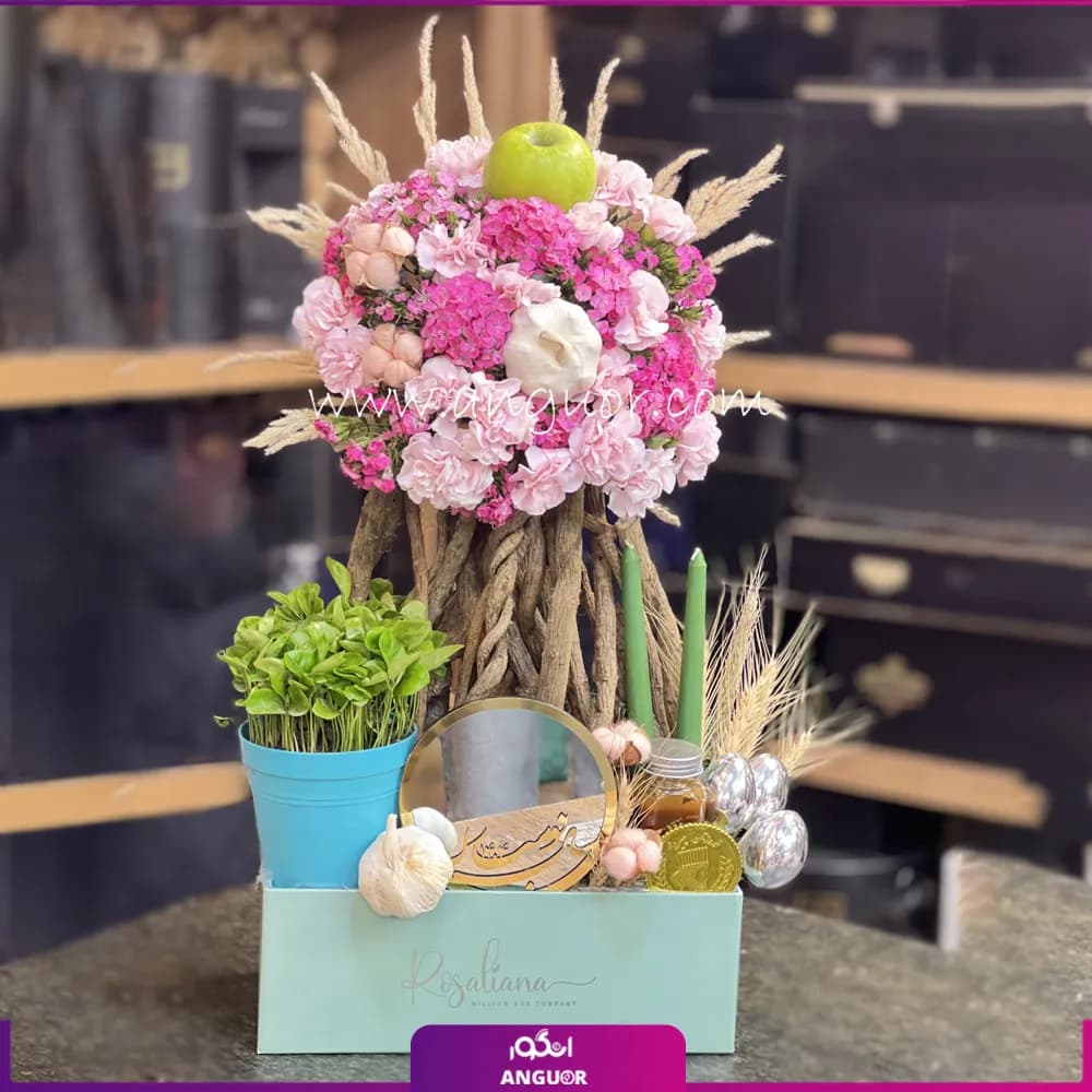 باکس گل با دیزاین هفت سین