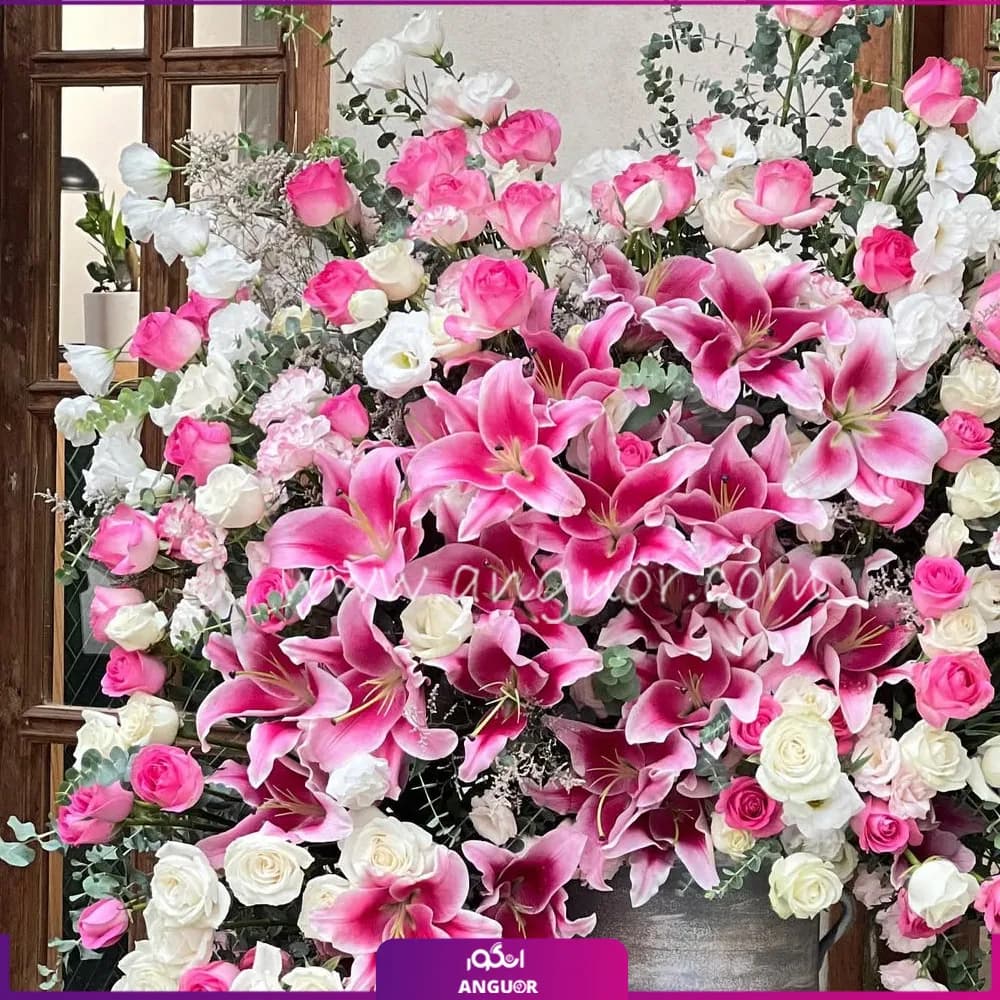 جام گل زمزمه عشق با گلهای لیلیوم و رز — تصویر ۳