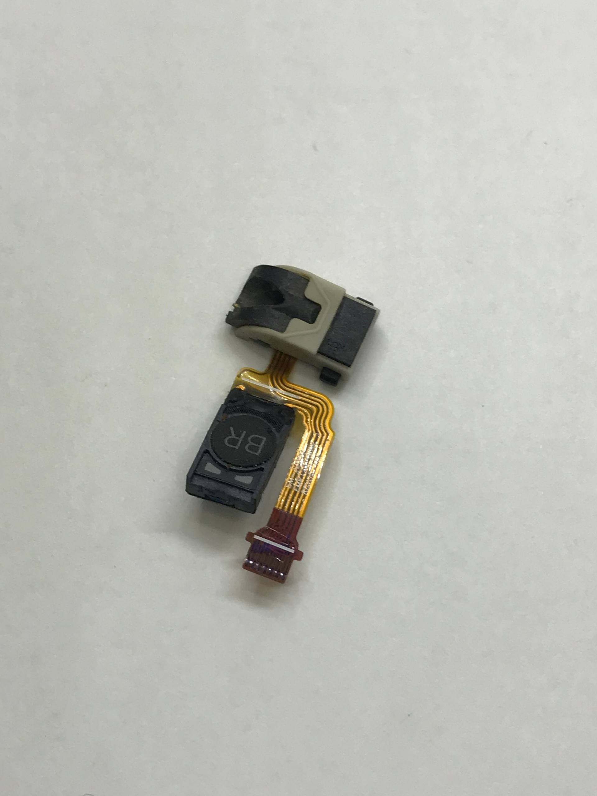 سوکت aux سامسونگ j200 رو گوشی تست شده — تصویر ۲