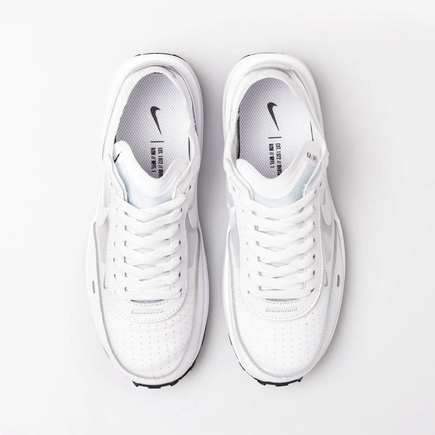 کفش دویدن Nike Waffle One – DC2533-103 — تصویر ۵