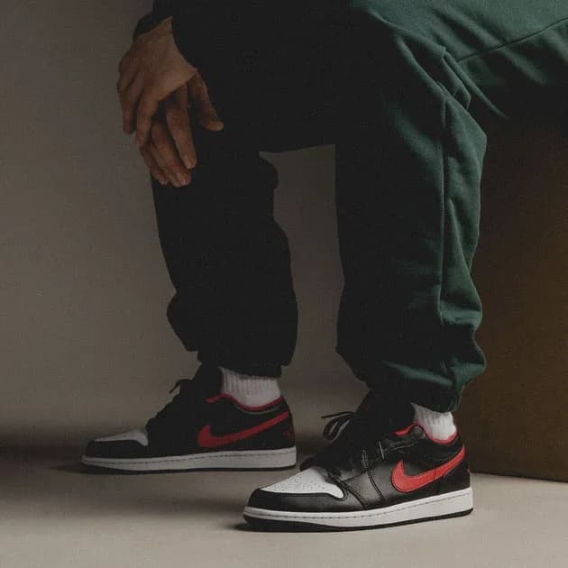 کتونی Nike مدل Air Jordan 1 Low – 553558-063 — تصویر ۴