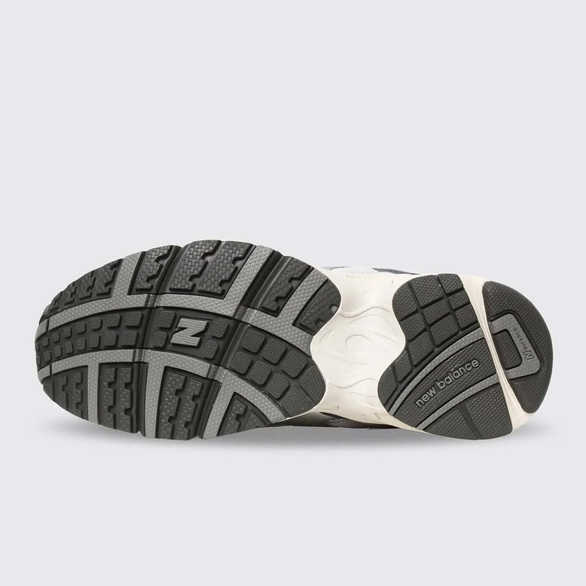 کتونی New Balance مدل 725 – ML725AG — تصویر ۴
