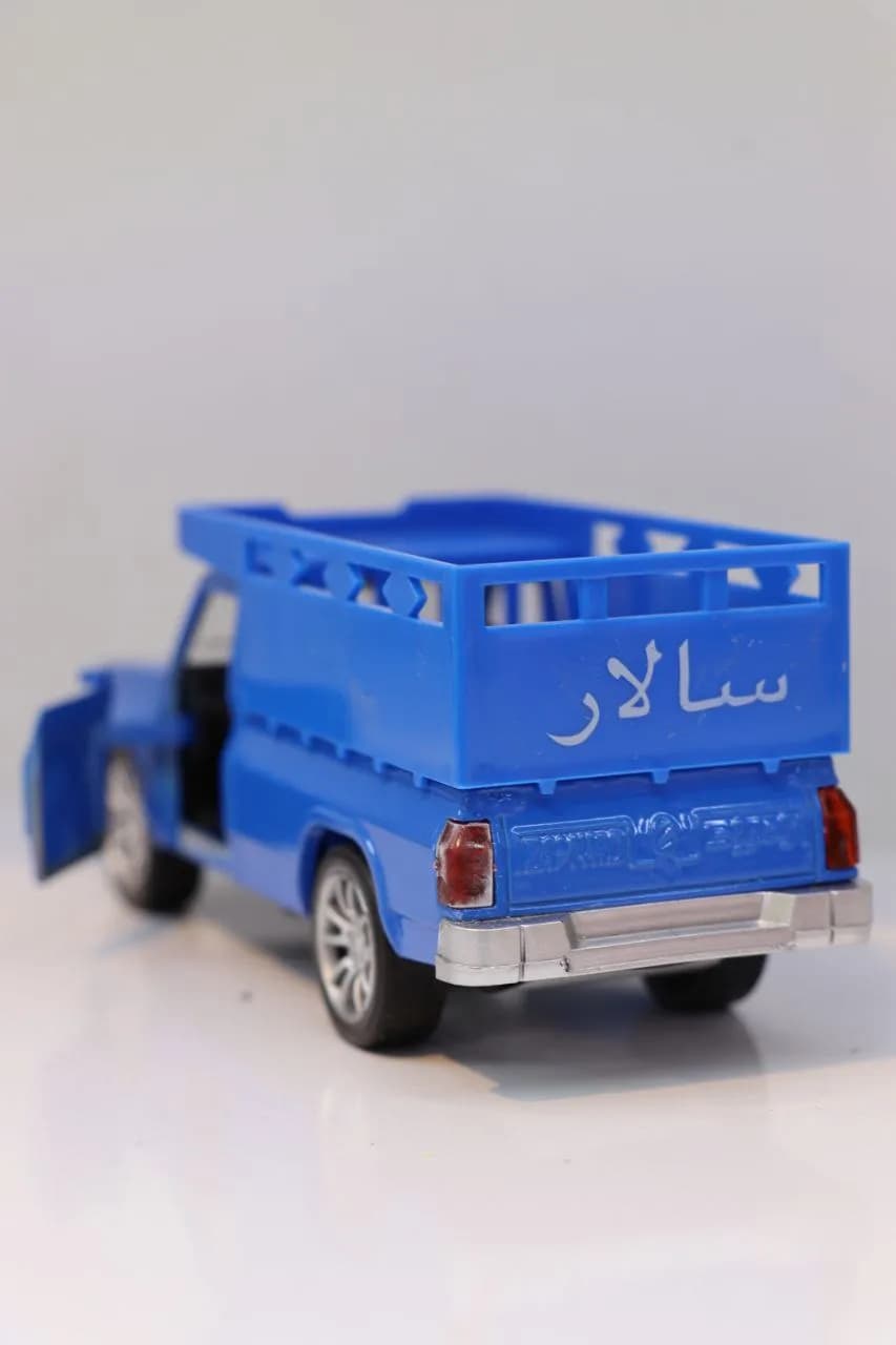 ماشین فلزی نیسان آبی – مدل 1510 — تصویر ۶