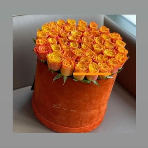 باکس گل رز برای تبریک افتتاحیه گالری نقاشی 6298
