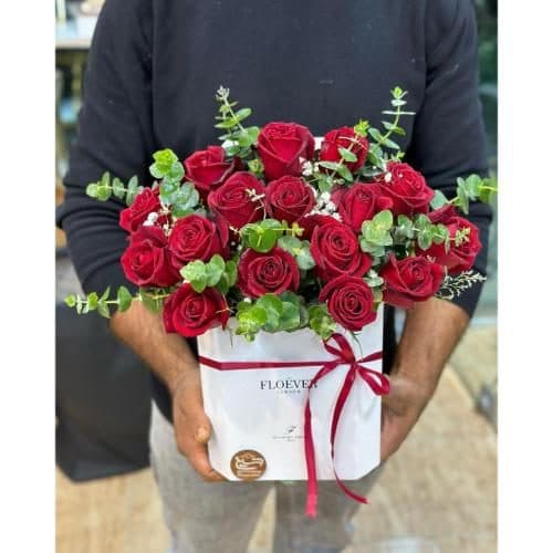 باکس گل رز هدیه 6196